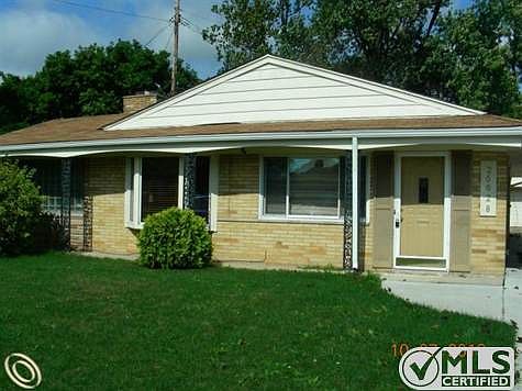 FRONT VIEW OF HOME