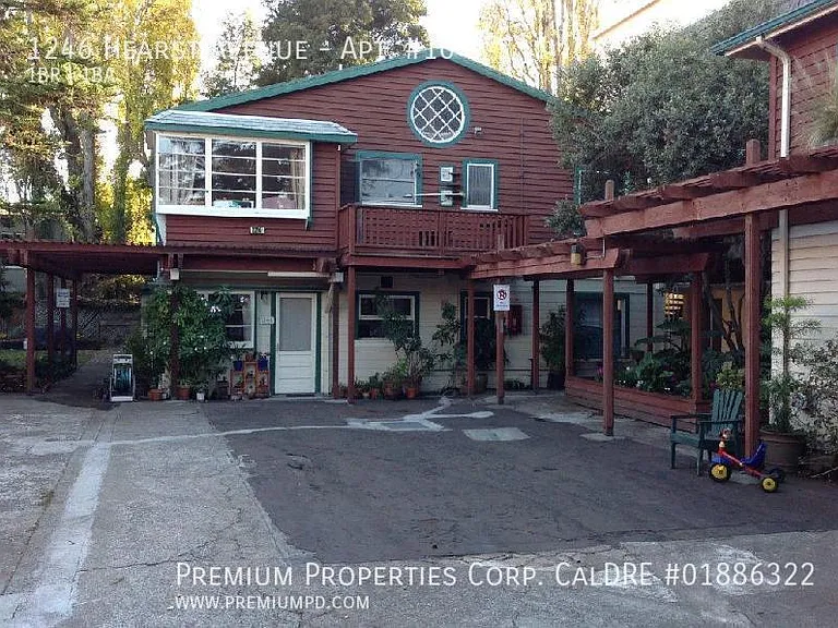 1246 Hearst Ave #10 — Photo 24