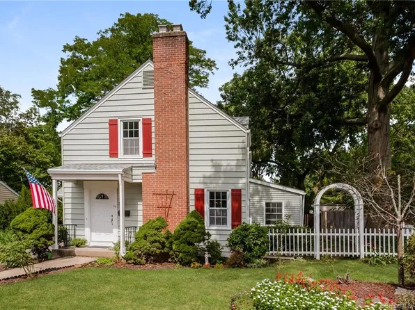 60 Gifford Rd, West Hartford, CT 06119
