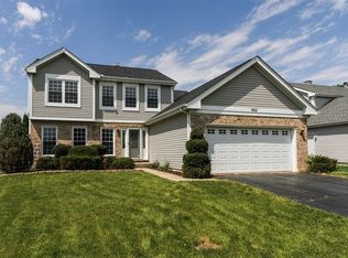 992 Longford Rd, Bartlett, IL 60103