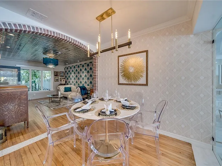 417 NE 15th Ave — Photo 18