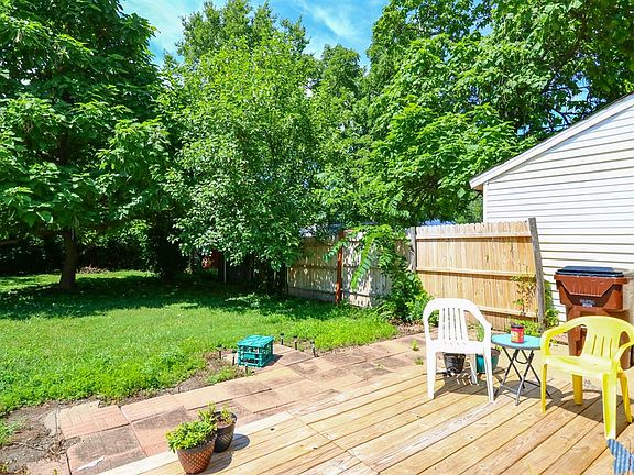 3rd image of 3322 Crescent Ave