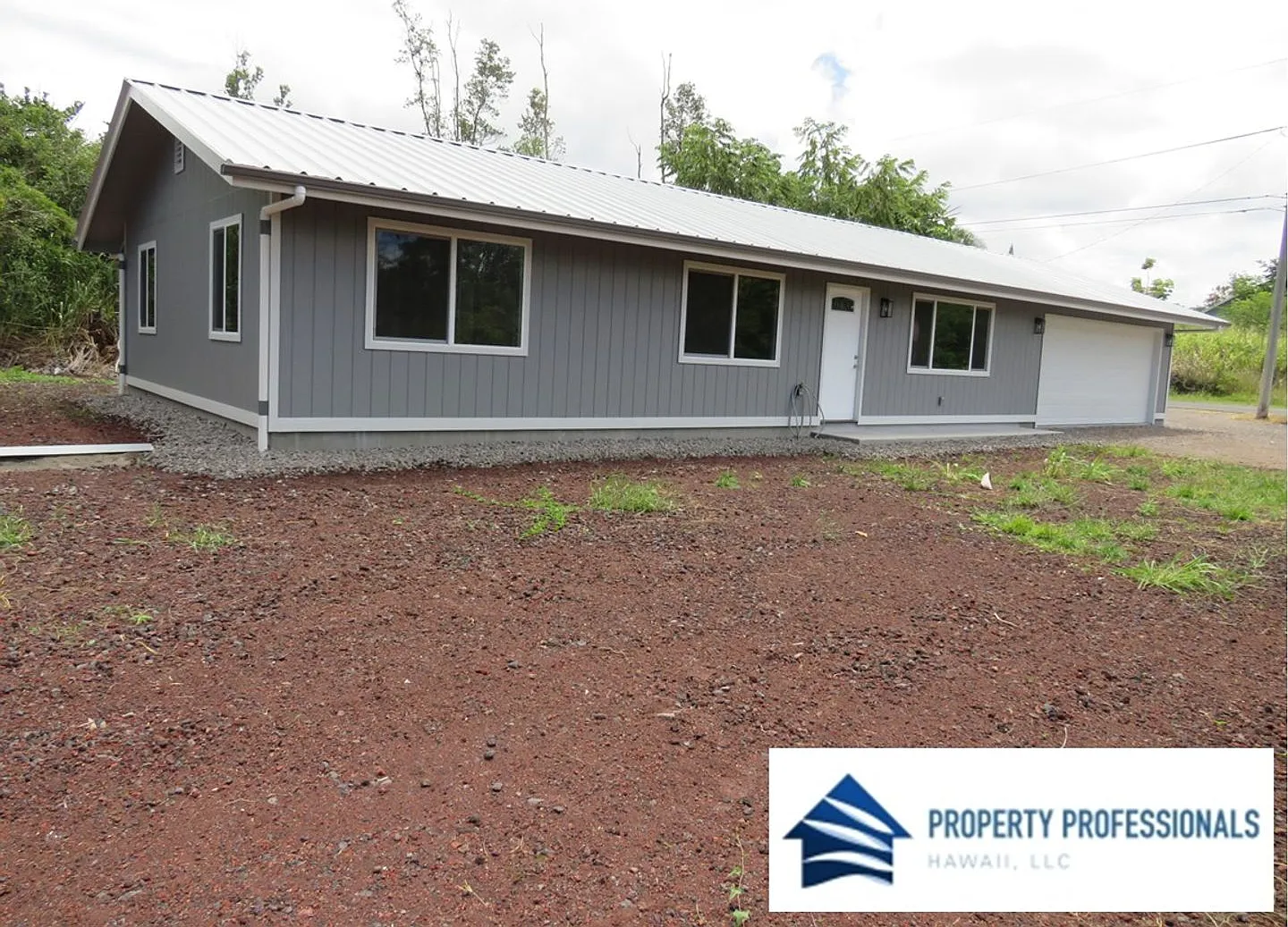 Brand New 3 Bedroom! — Photo 2