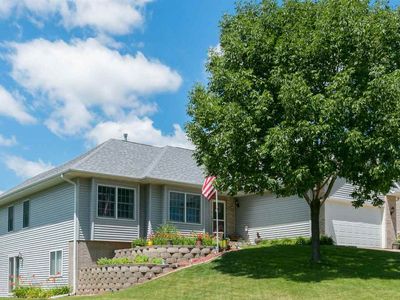 1924 Generry Dr, Coralville, IA, 52241