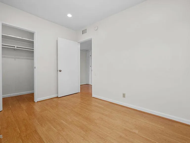 385 Cliff Dr #8 — Photo 28