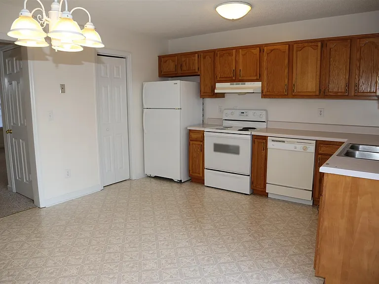 103 W Ivybridge Dr — Photo 9