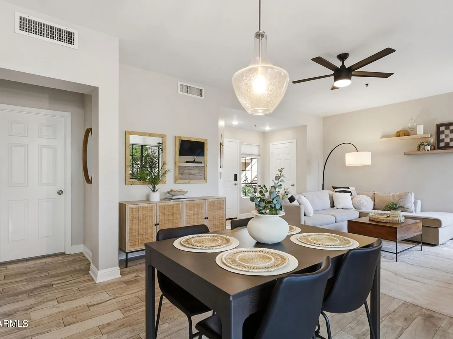 2 bed, 2.0 bath, 1270 sqft, $3,500 — Photo 4