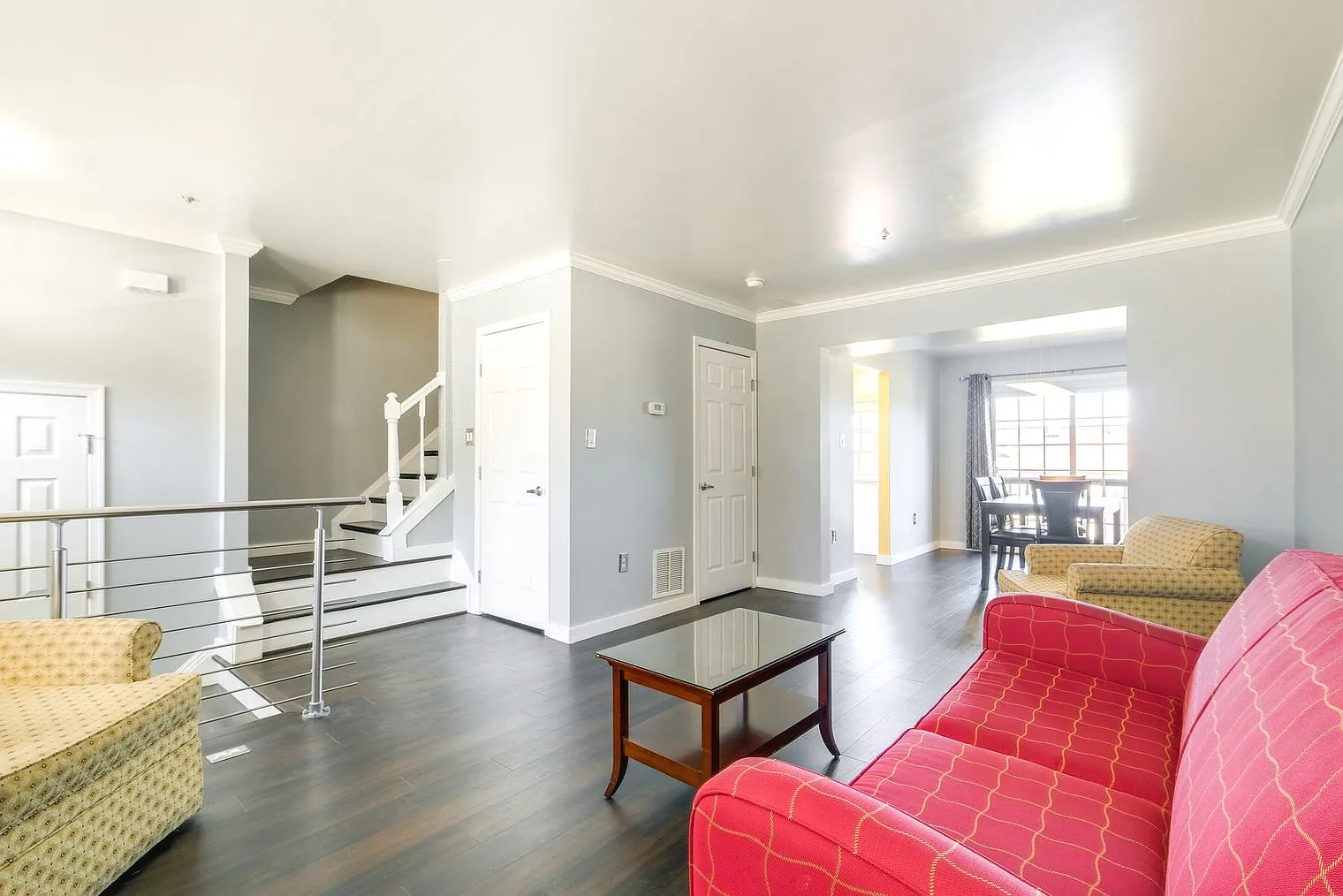 4 bed, 3.0 bath, 1894 sqft, $3,214 — Photo 2
