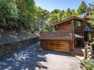 99 Chula Vista Dr, San Rafael, CA 94901