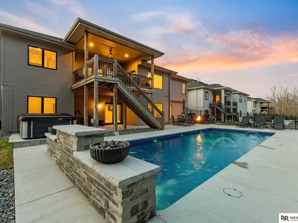 4521 S 202nd St, Omaha, NE 68135