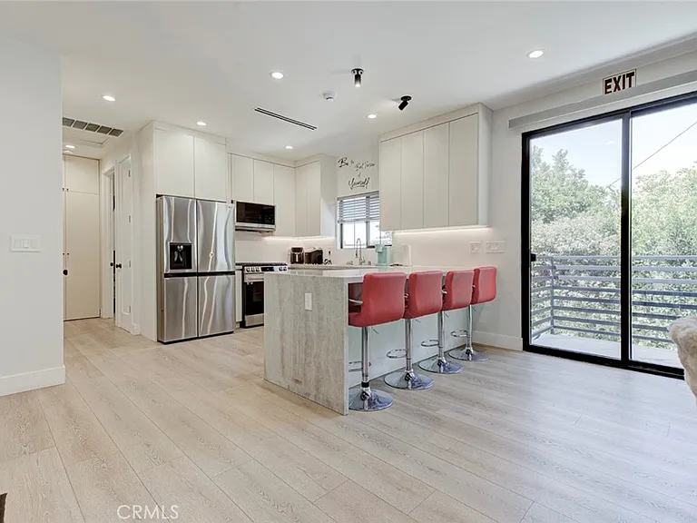 2743 N Keystone St — Photo 21