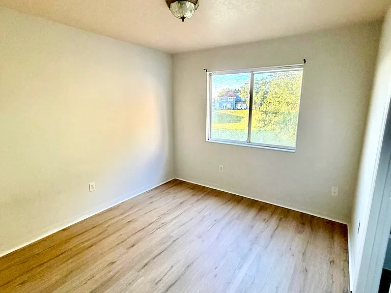 332 Caribbean Dr — Photo 12