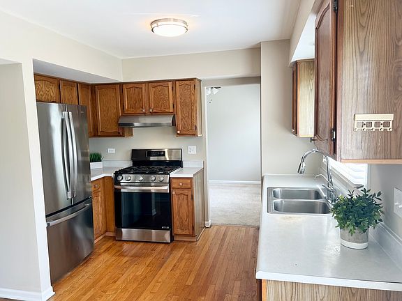 4th image of 1436 Bridgedale Rd
