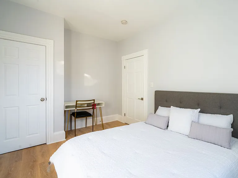 320 Hurley St — Photo 10