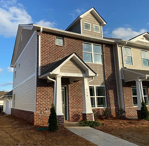 418 Falls Pointe Photo 1