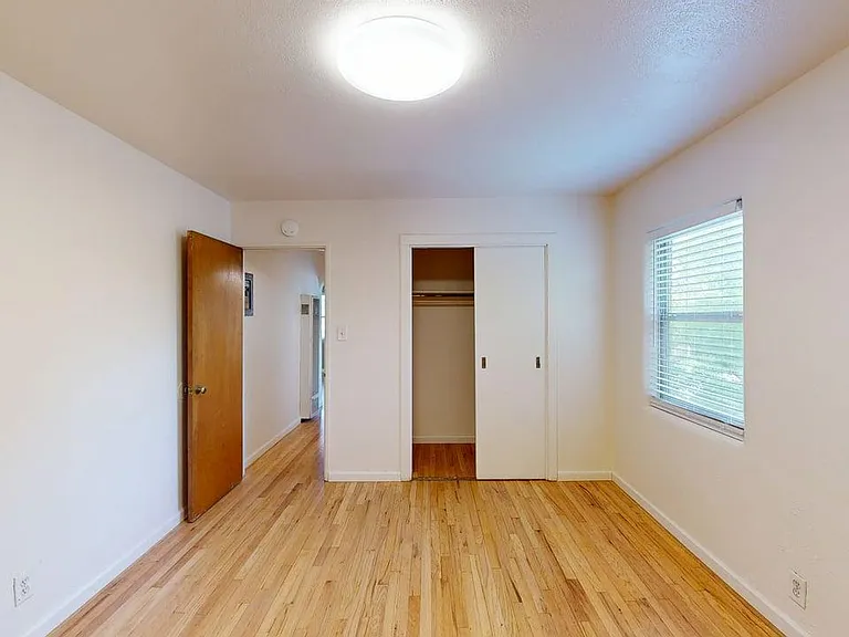 Classic Abq One Bedroom Apartment Just 4 Blocks to UNM — Photo 26