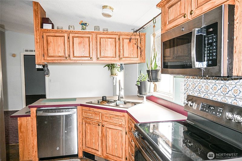 2nd image of 44 Curlew Drive