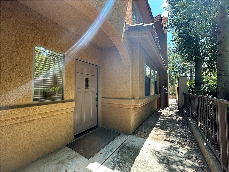 14130 Shoreline Dr #B — Photo 2