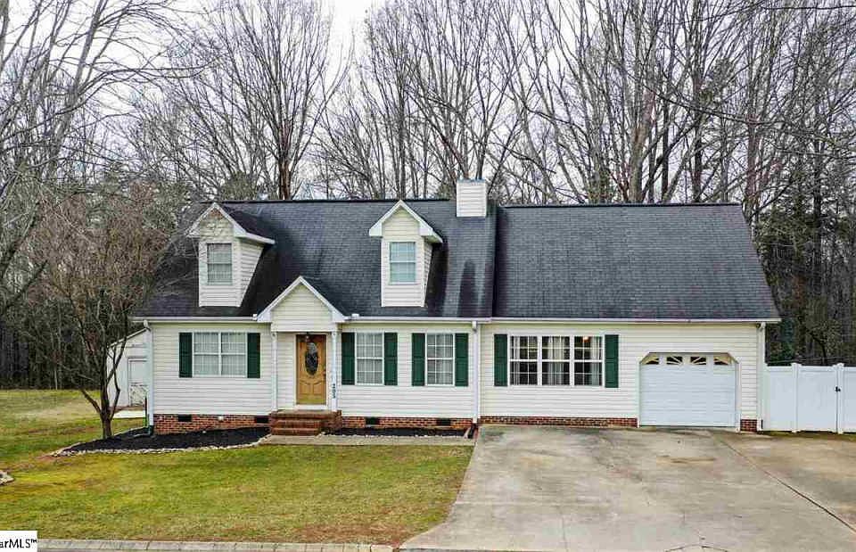 1st image of 205 Patio Rd