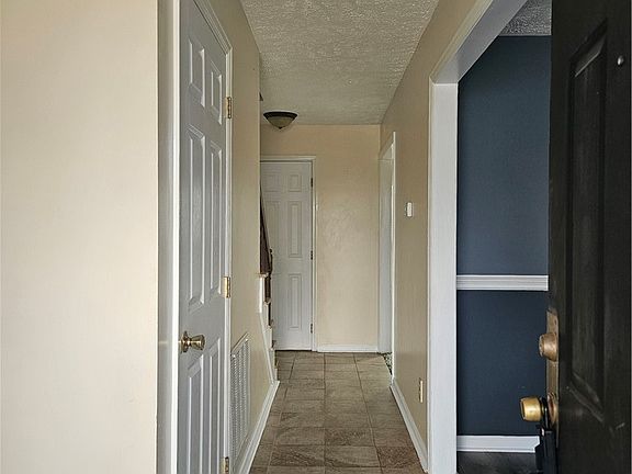2nd image of 1752 Empress Ln