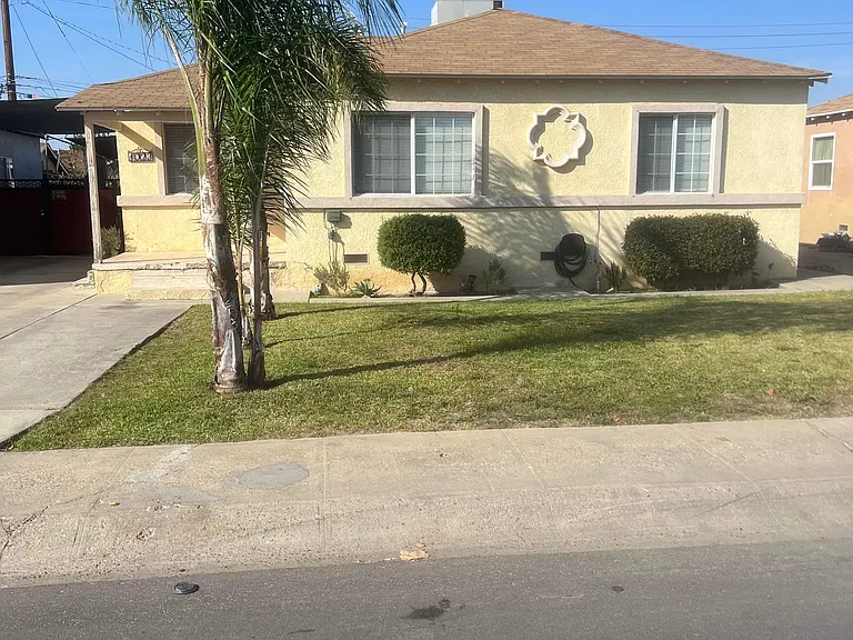 1023 Thomas Way — Photo 2
