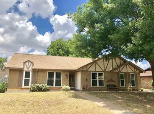 4514 Ridgemont Dr, Wichita Falls, TX 76309