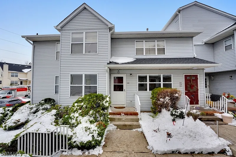 318 Ventnor Ct photo 1