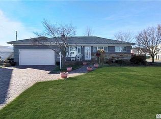 100 S Bay Dr, Babylon, NY 11702