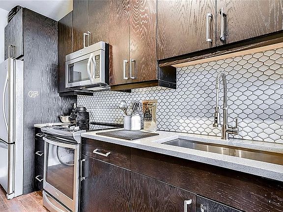 3rd image of 3114 S Congress Ave Unit 303
