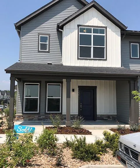 2210 Central Park Way — Photo 2