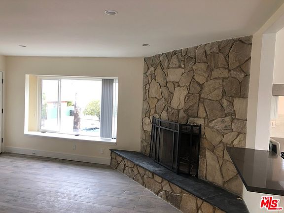 2nd image of 1049 Larch St APT 3