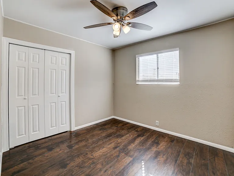 2120 S Main St — Photo 17