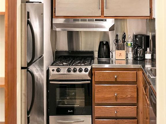 4th image of 29 King St APT 2E