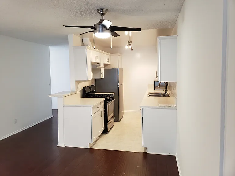 12333 Texas Ave — Photo 30