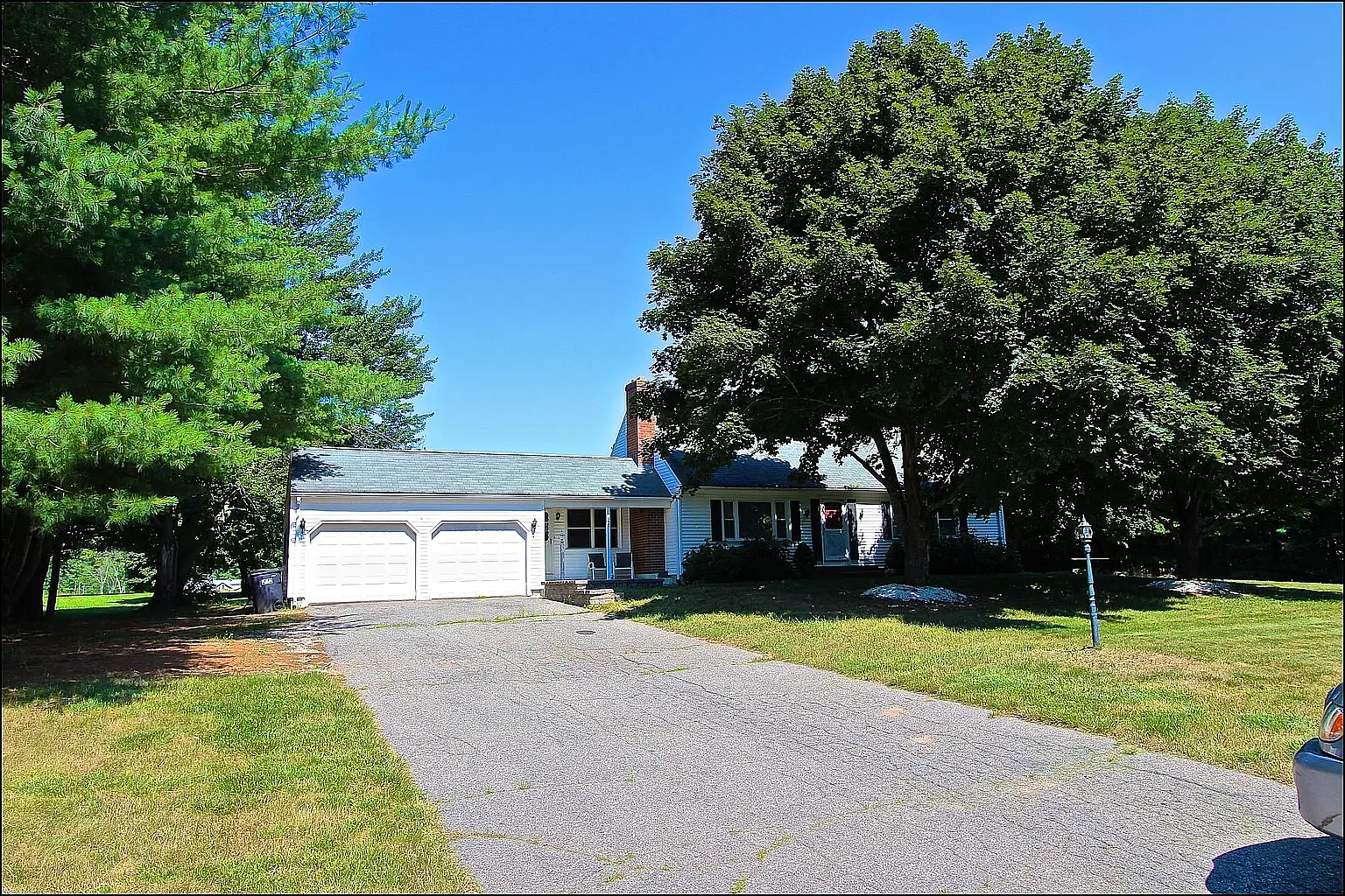 5 bed, 2.5 bath, 2112 sqft, $2,950 — Photo 4