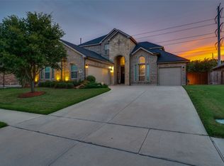 7515 Oxbow Dr, Grand Prairie, TX 75054