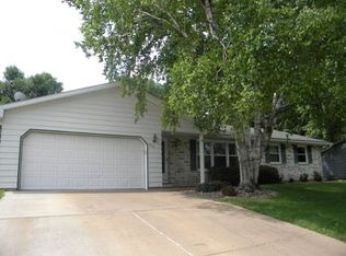 840 S Perry Pkwy, Oregon, WI 53575