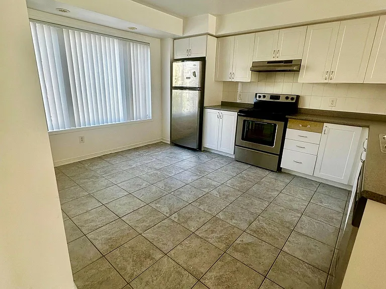 3050 Erin Centre Blvd #73 — Photo 2