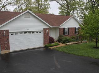 3236 Carol Ct, High Ridge, MO 63049