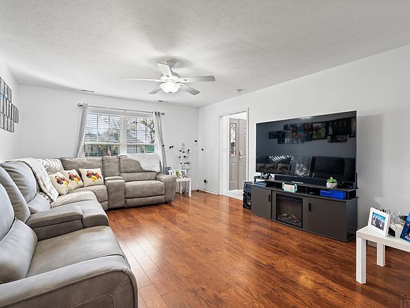 5th image of 1622 Sugar Pine Dr