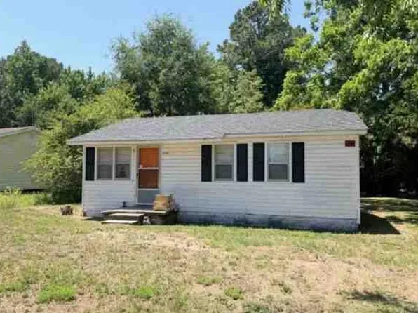 3104 Poole Rd, Kinston, NC 28504