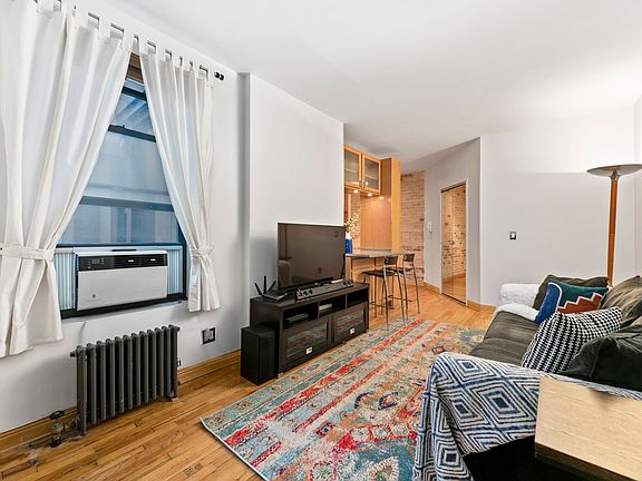 3rd image of 501 W 122nd St #B1
