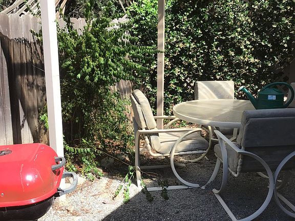 3rd image of 1042 Bridgeview Dr #A