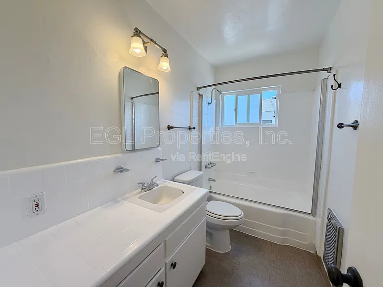 1168 N Curson Ave #12 — Photo 10