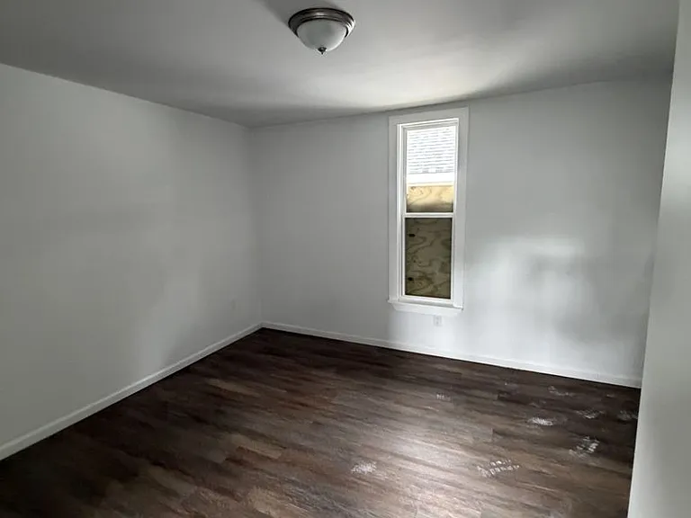746 Barrett Pl — Photo 3