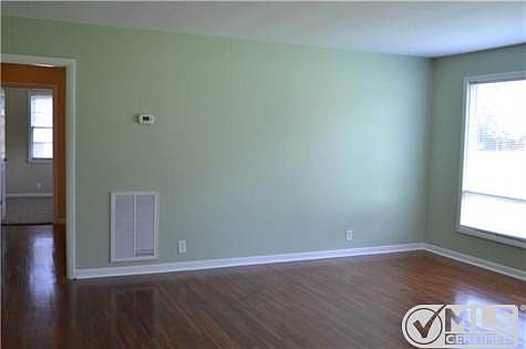 2nd image of 2112 Memorial Dr