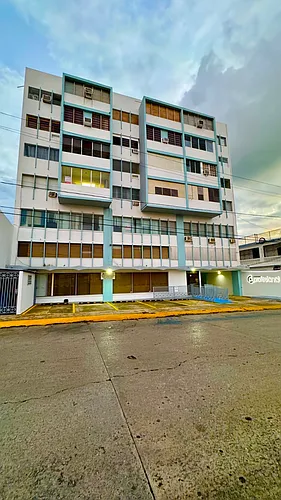 3 Cond Profesional #F Photo 1
