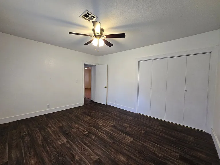617 N Bonita Ave — Photo 20