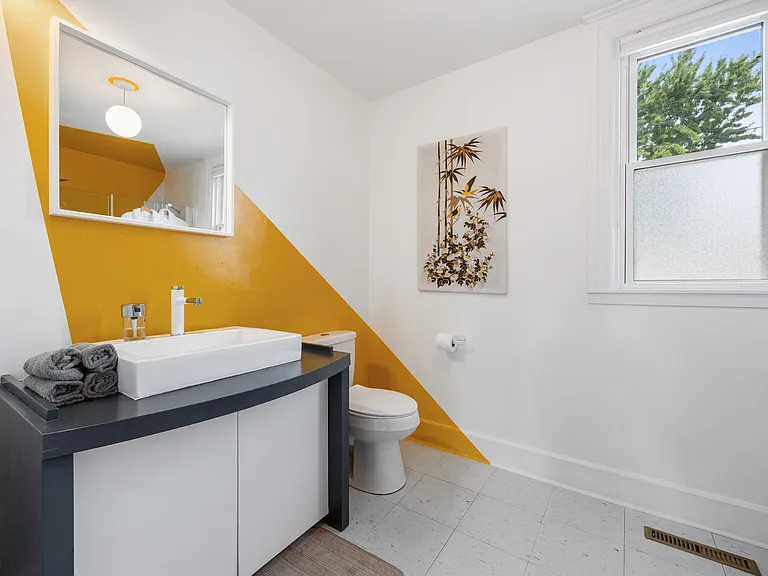 819 24th Ave NE #1 — Photo 13
