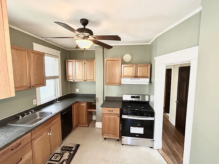 717 Myrtle Ave #1 — Photo 2